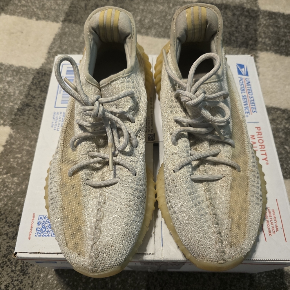 Yeezy Boost 350 V2 "Light"
